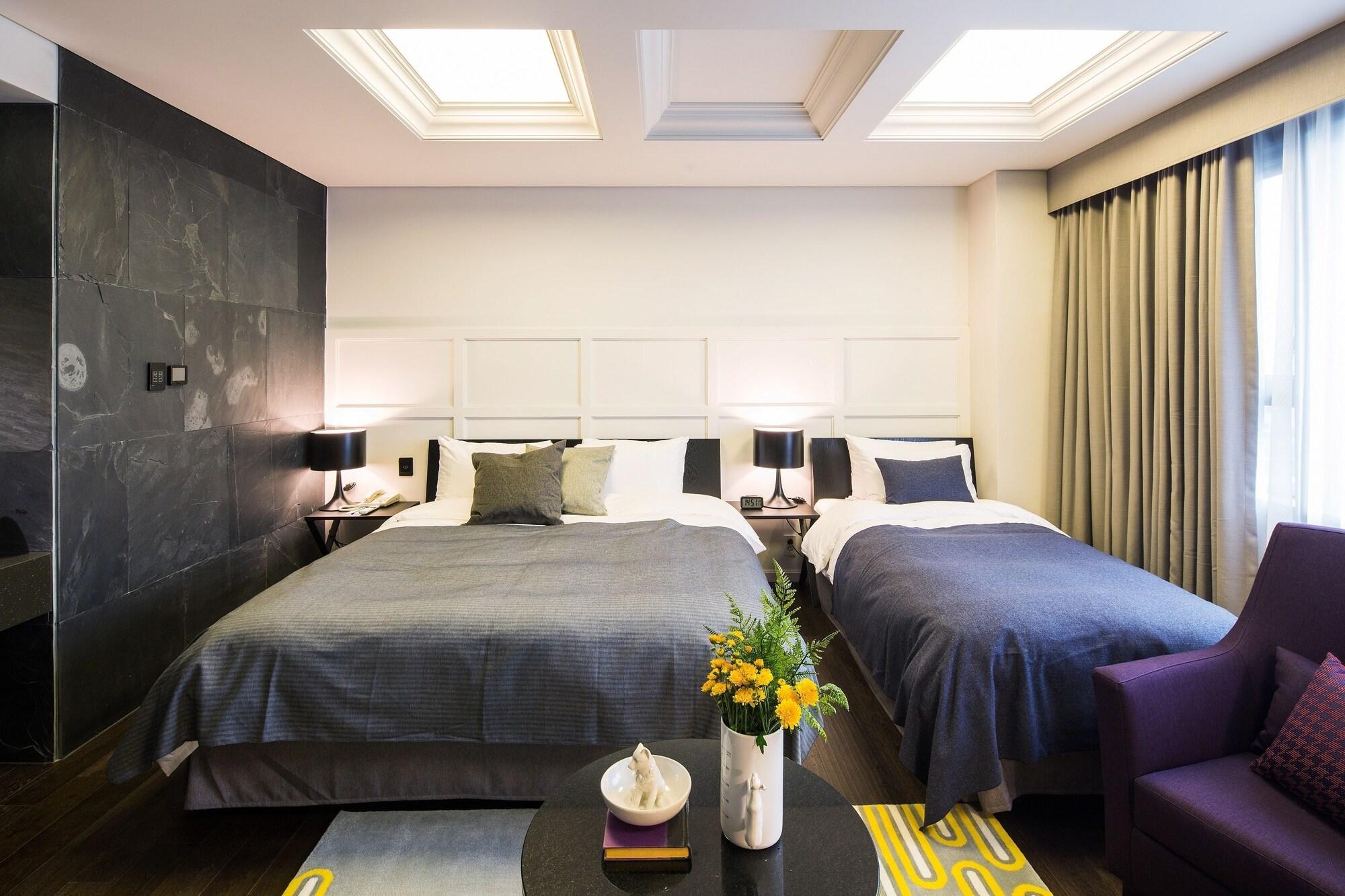 Hotel Denim Seoul Bagian luar foto