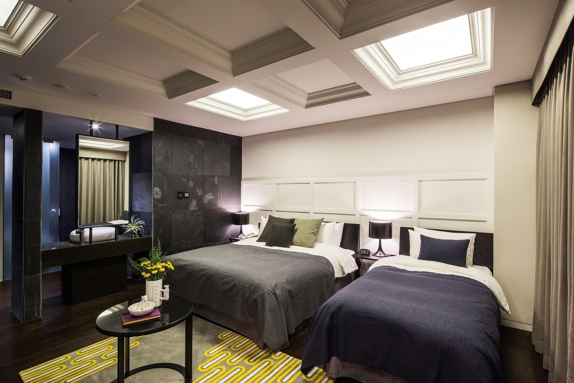 Hotel Denim Seoul Bagian luar foto