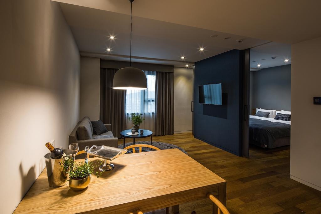 Hotel Denim Seoul Bagian luar foto